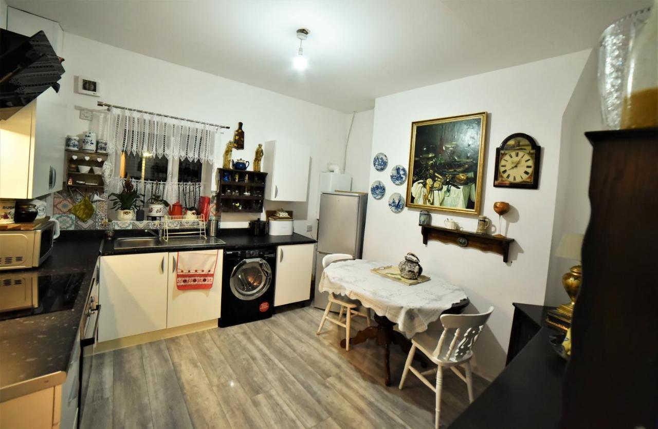 The Beauty Rooms Bnb Liverpool Extérieur photo